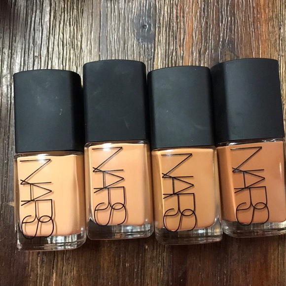 NARS Sheer Glow Foundation - Picture 2 of 4